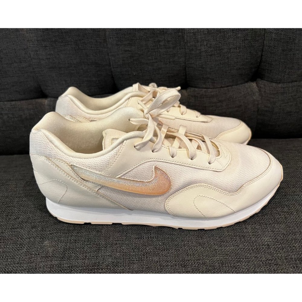 Nike Womens Outburst Size 12